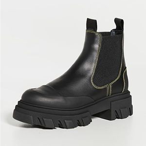 Ganni Low Chelsea Boots Yellow detailing